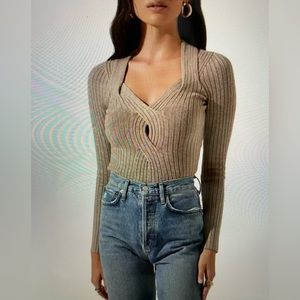 Astr the label twist front sweater size L fits like S/M